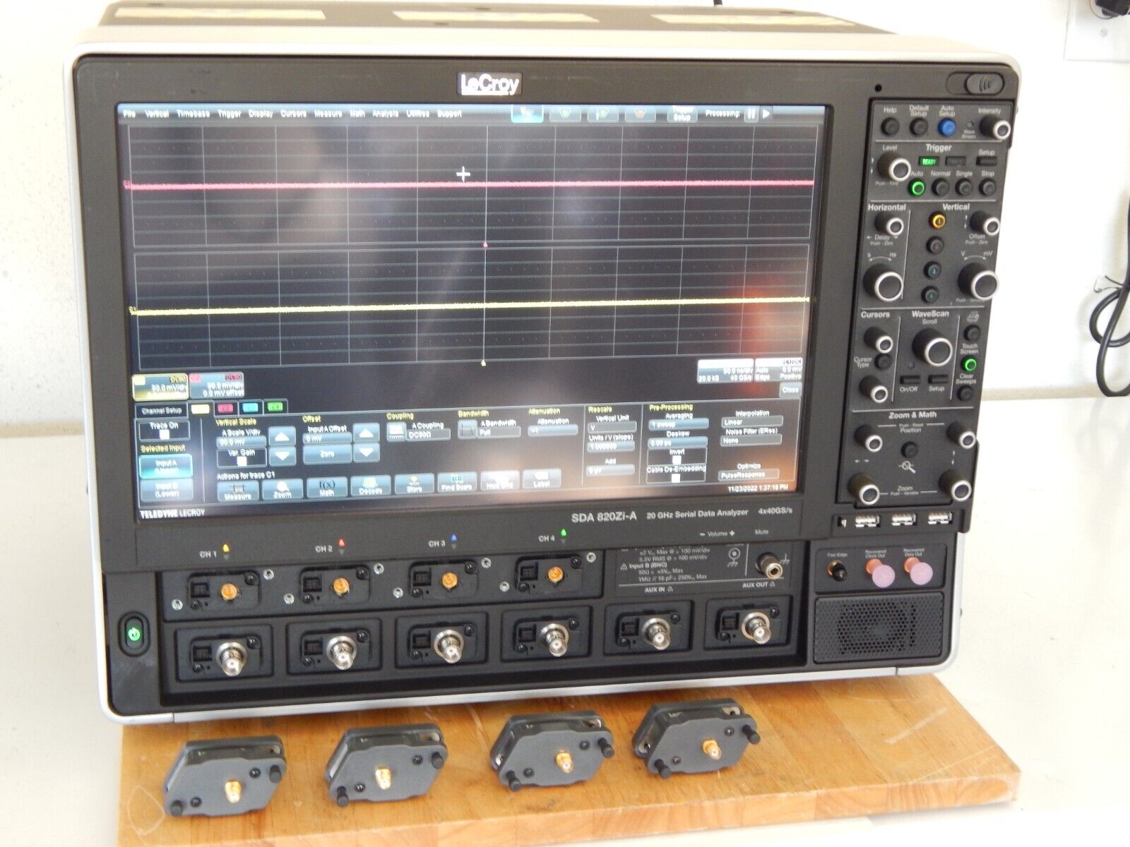LeCroy SDA820Zi-A oscilloscope w/mfg cal & data 1/25/22 option loaded LeCroy SDA820Zi-A oscilloscope w/mfg cal & data 1/25/22 option loaded